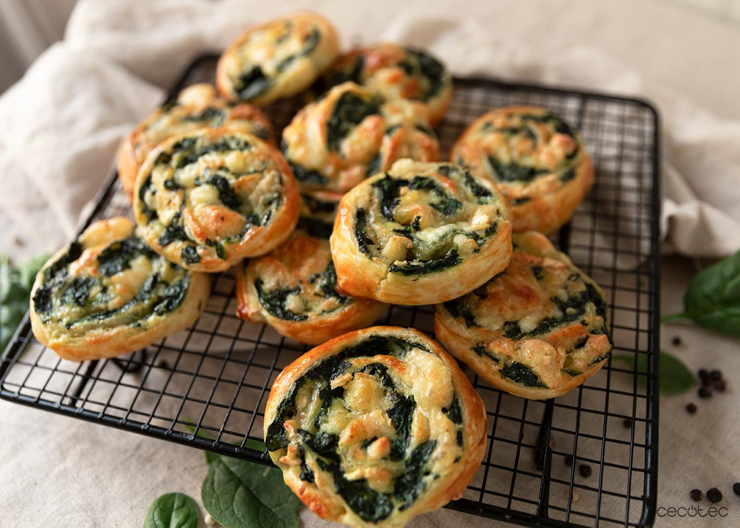Rollitos de hojaldre con espinacas en Mambo