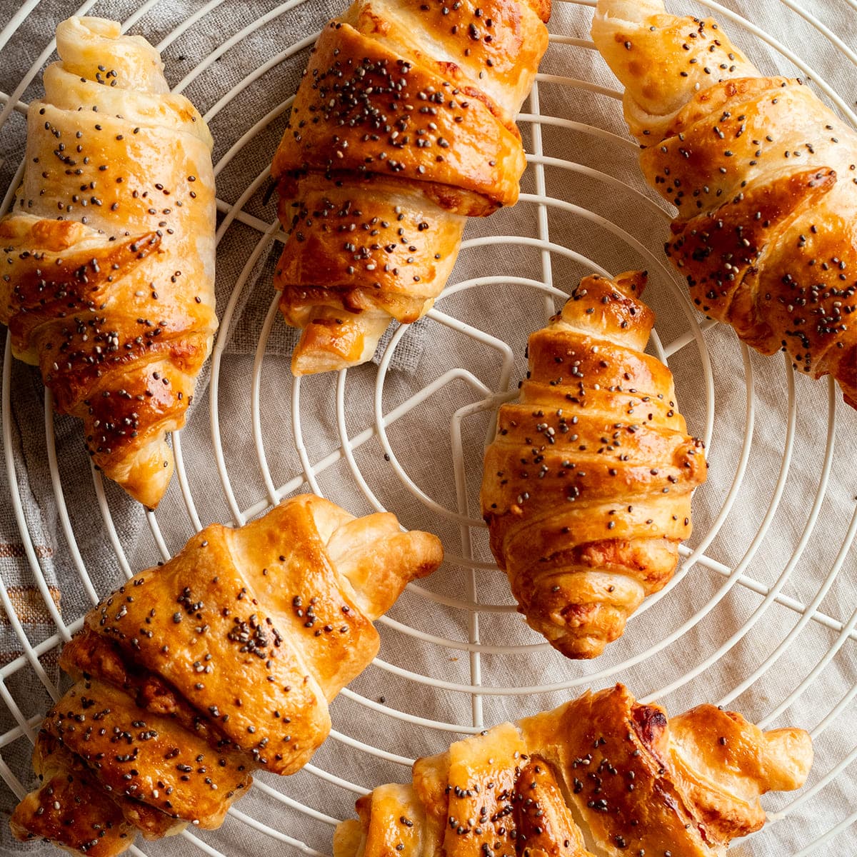 Curasanes de jamón york y queso en Cecofry