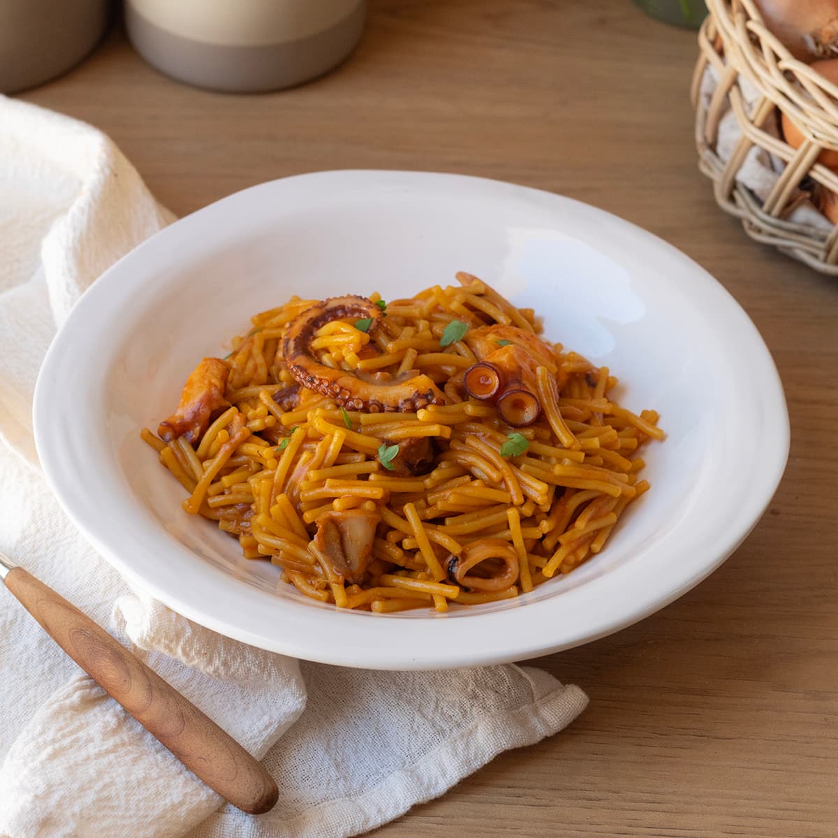 Fideuá de calamar y pulpo en Olla GM