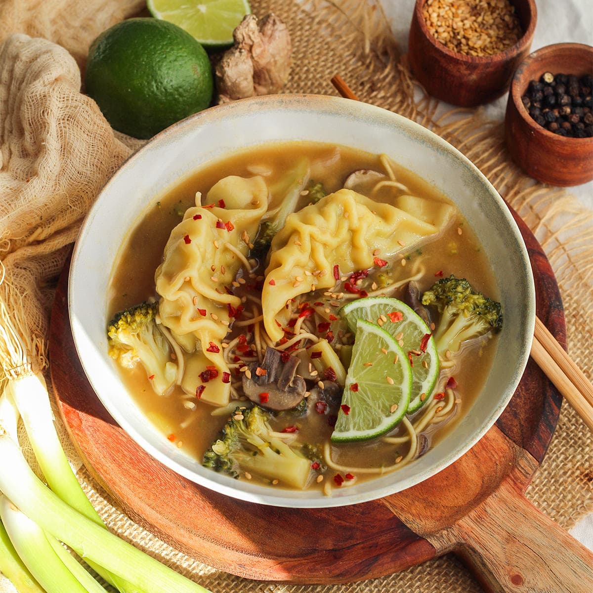 Sopa de gyozas en Ollas GM