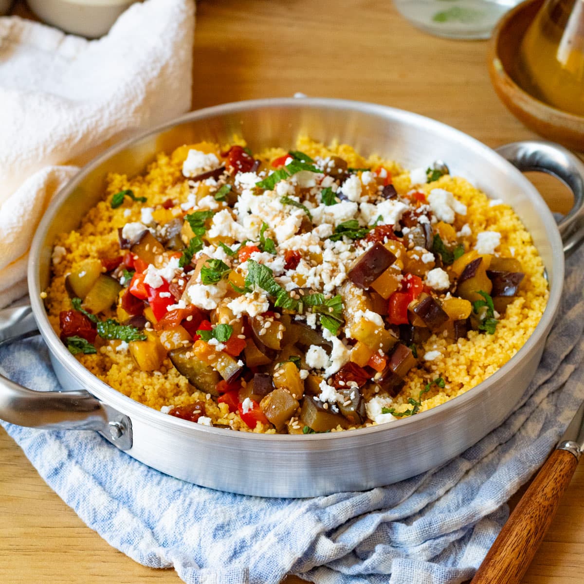 Ensalada de cuscús con berenjena, pimiento y tomates Cherry en Olla GM