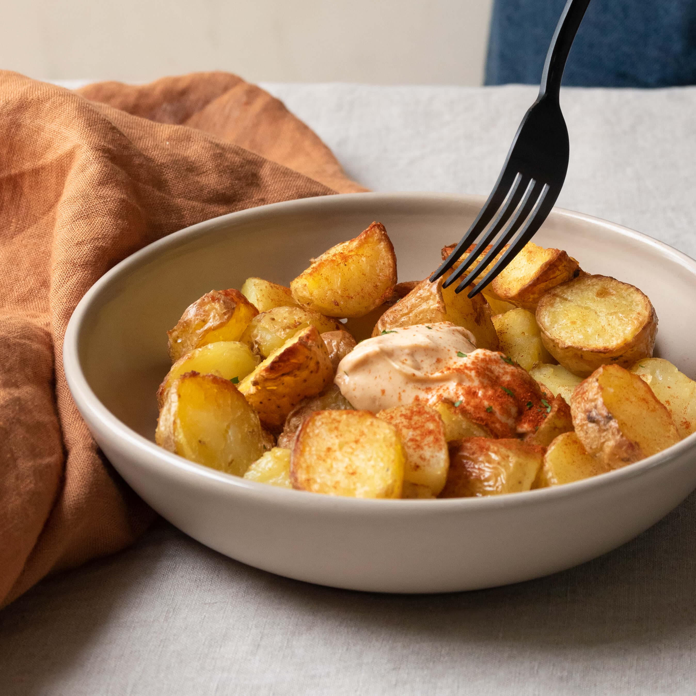Patatas bravas en Cecofry