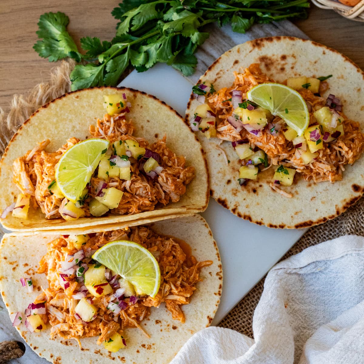 Tacos de pollo al pastor en Mambo