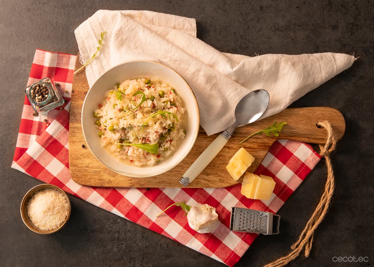 Risotto de jamón y guisantes