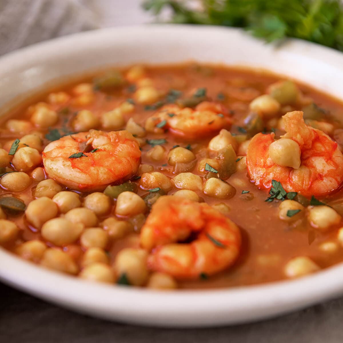 Garbanzos con langostinos en Ollas GM