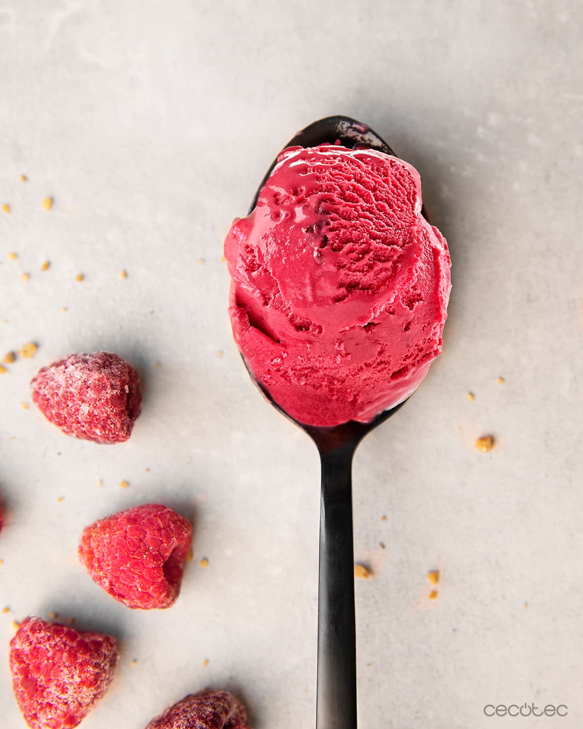 Helado de plátano y frutas del bosque en Mambo