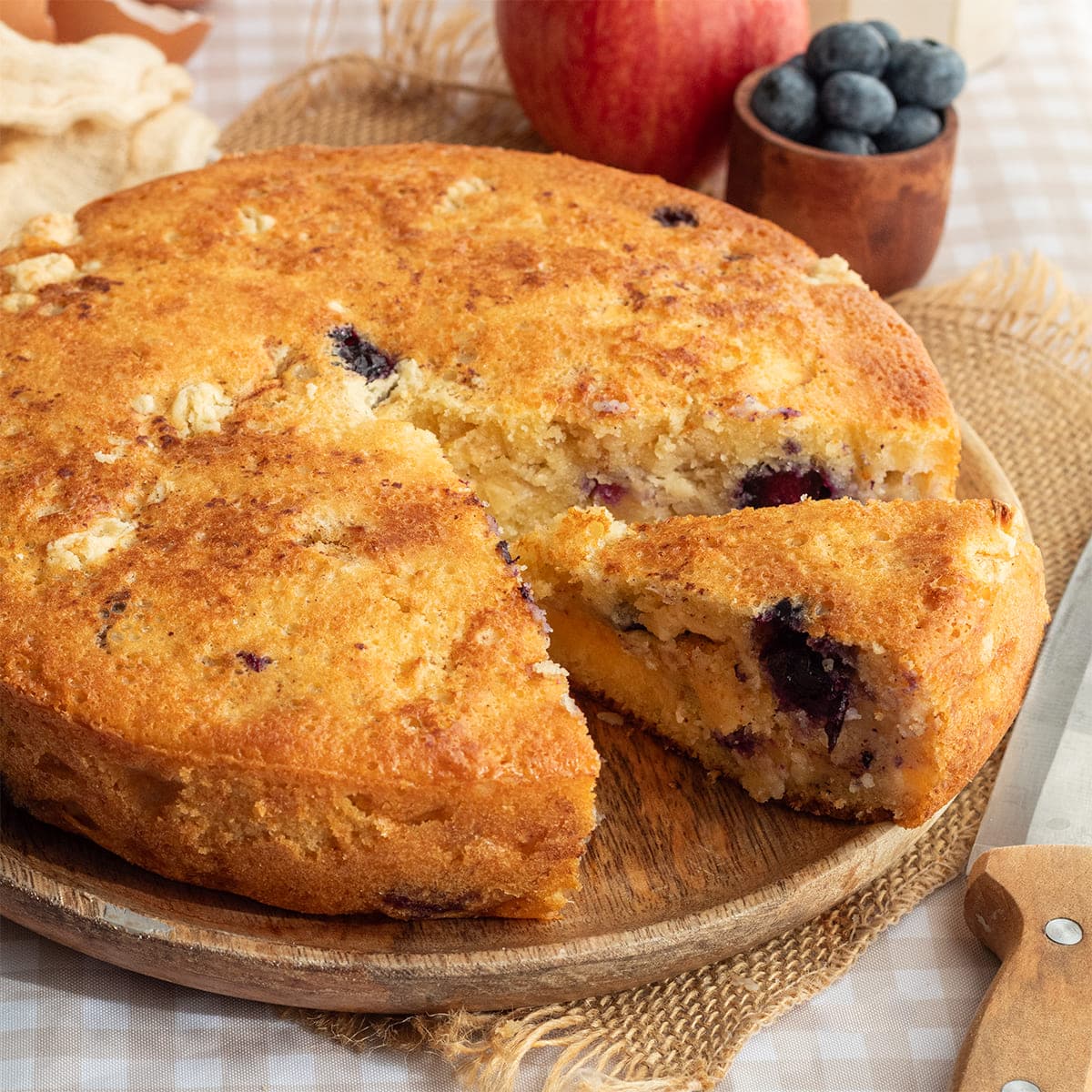 Pastel con crumble de arándanos y manzana en Mambo y Ollas GM