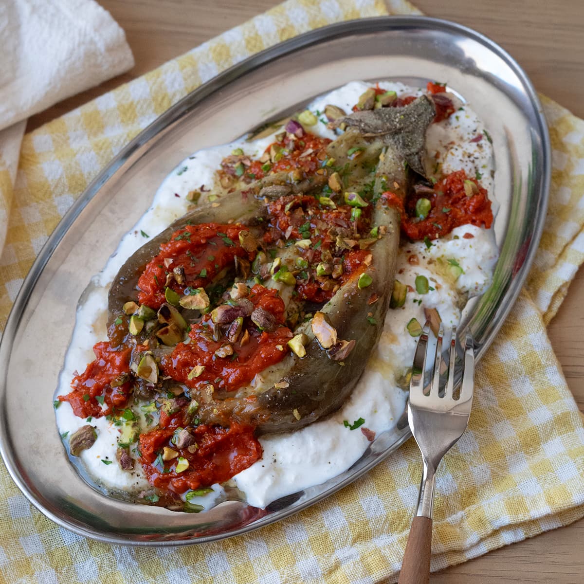 Berenjena asada con burrata y sobrasada en Olla GM