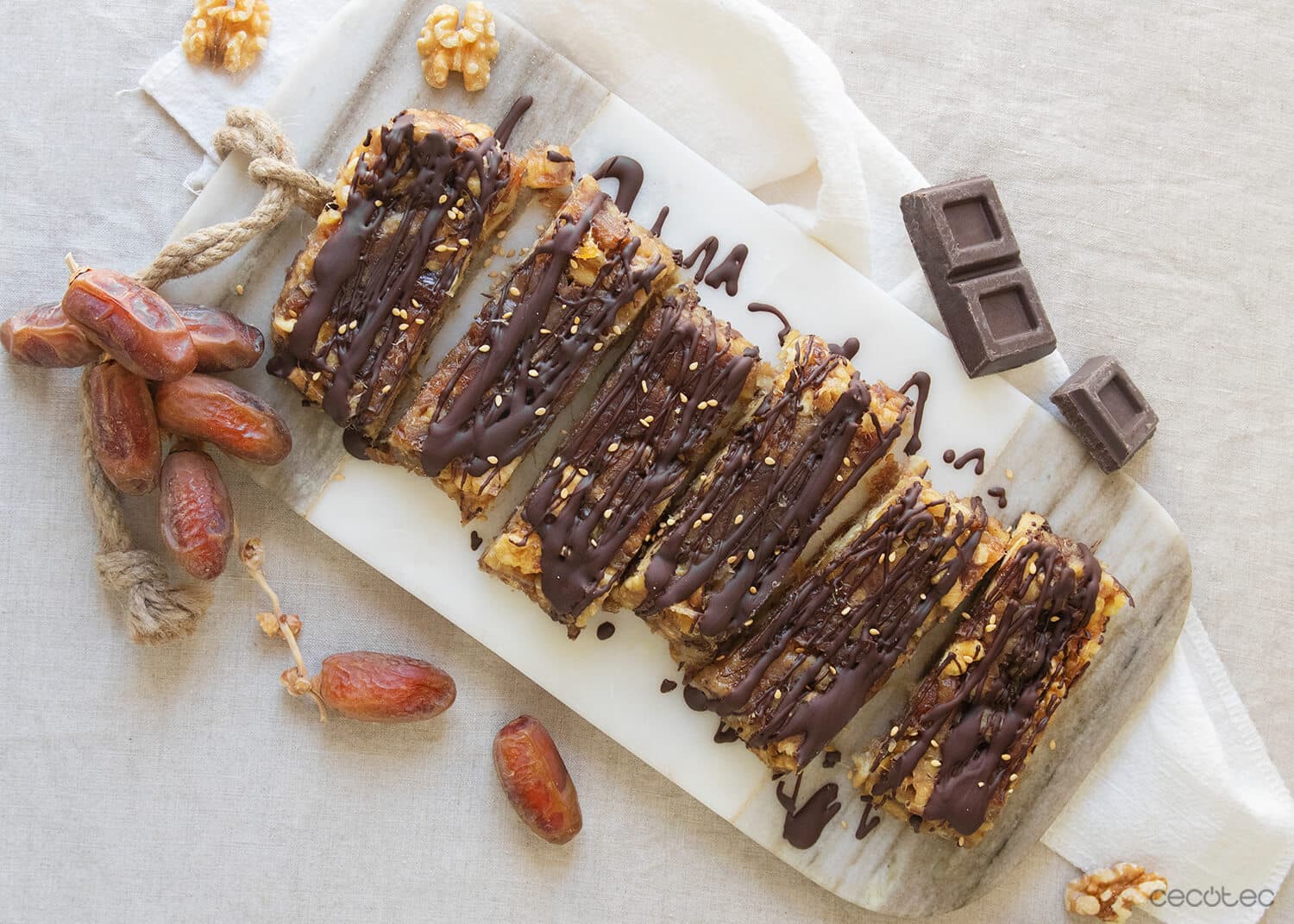 Barritas de dátiles con nueces en Mambo