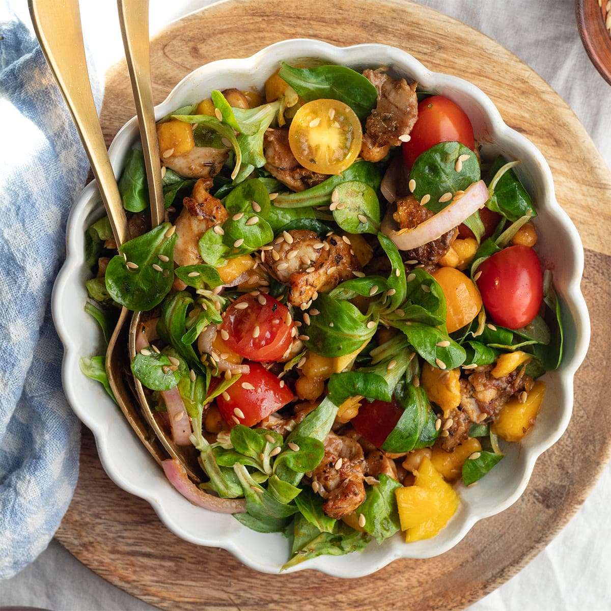 Ensalada de pollo y garbanzos especiados en Cecofry