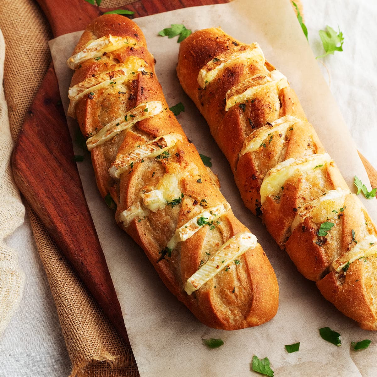 Pan relleno de queso brie en Cecofry