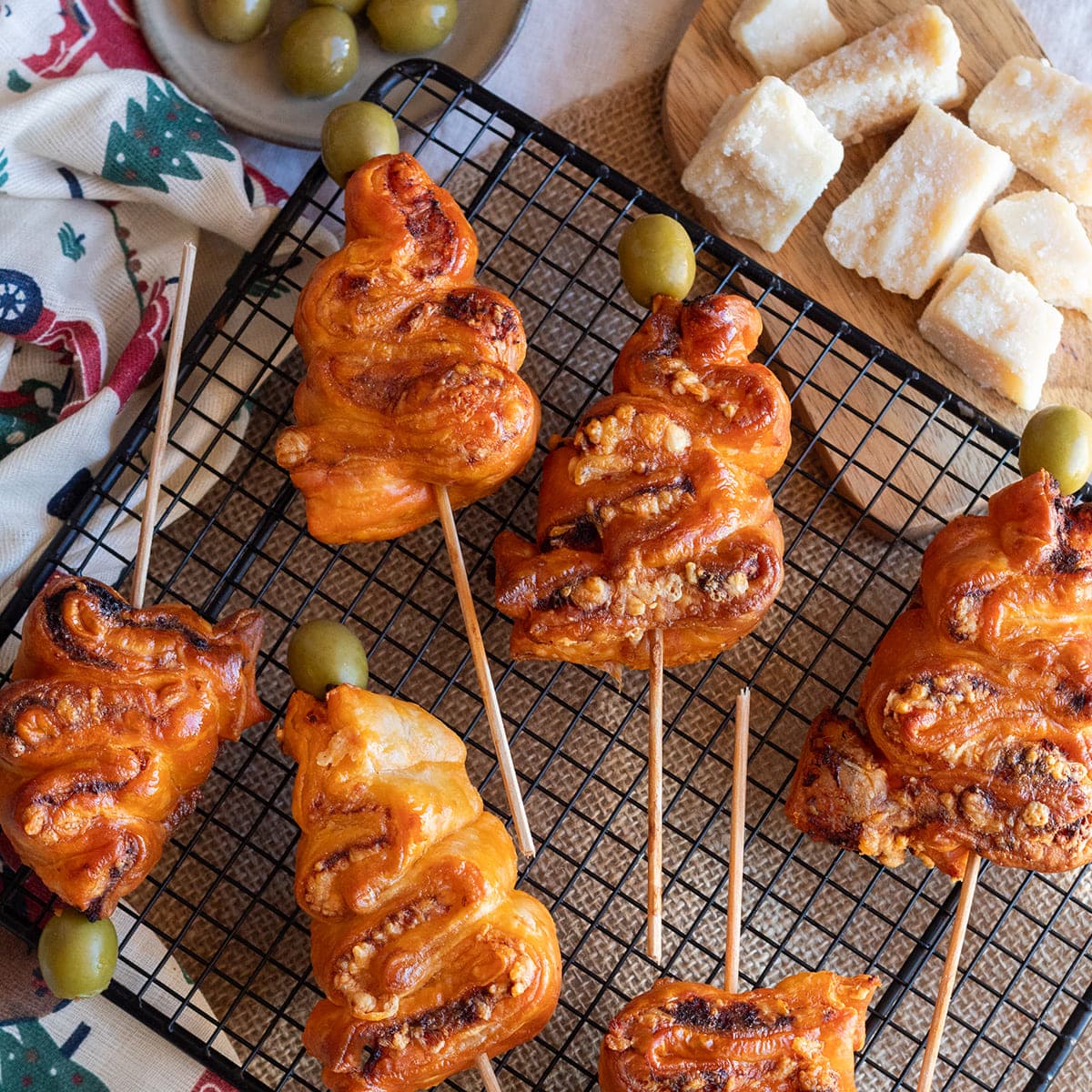 Arbolitos de hojaldre y sobrasada en Cecofry