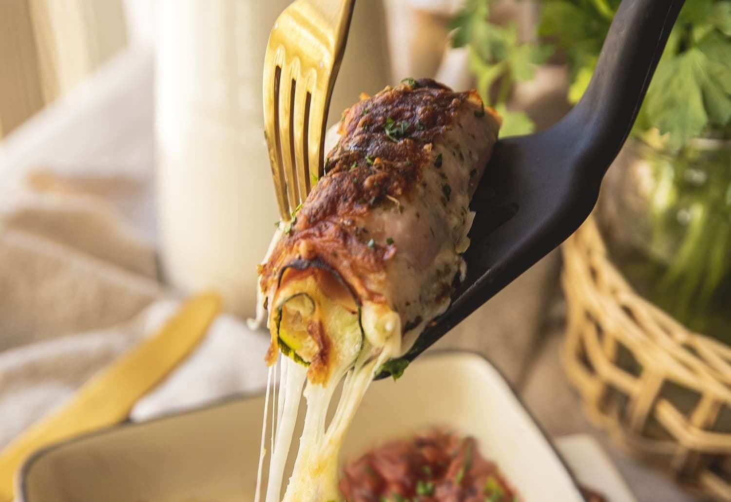 Canelones de calabacín, jamón cocido y queso en Cecofry