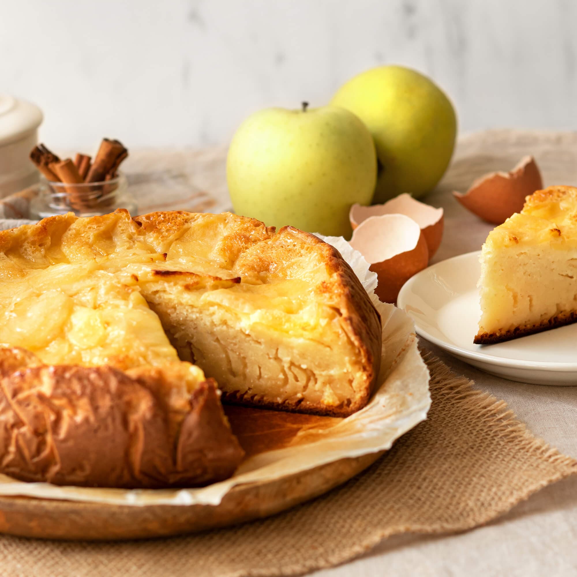 Pastel fácil de manzana en Mambo y Ollas GM