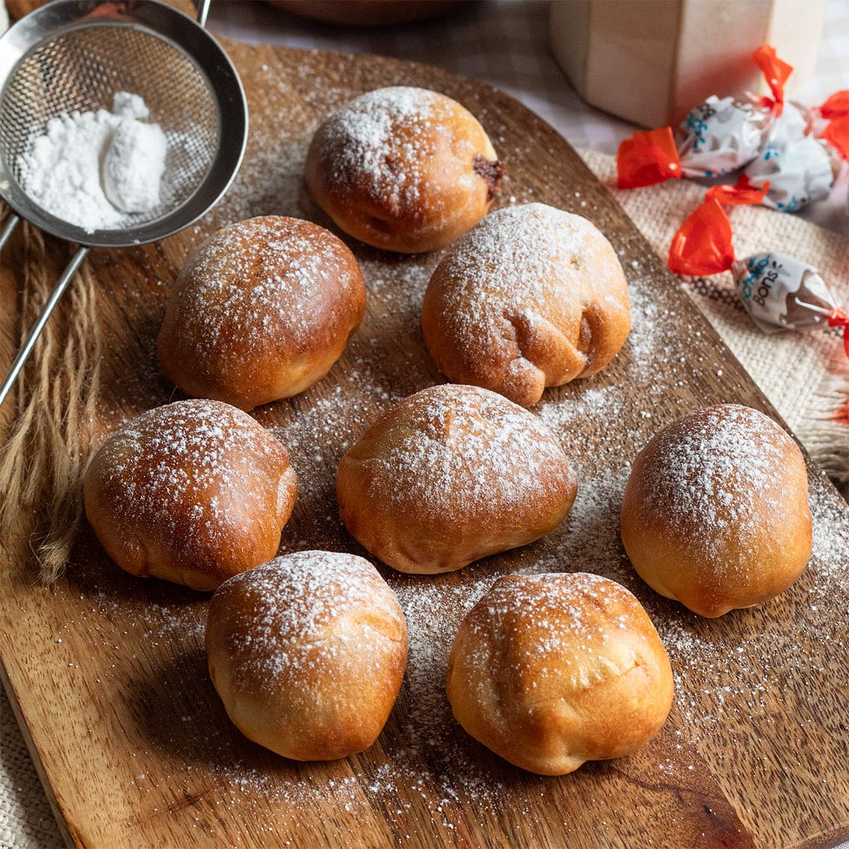 Bollitos rellenos de Schoko Bons en Ollas GM