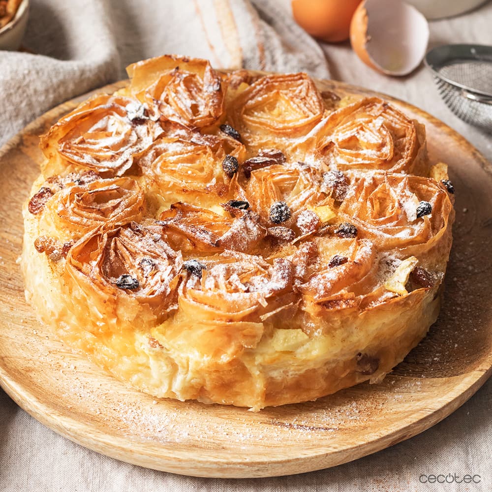 Tarta de flores de masa filo con pasas y manzana en Mambo