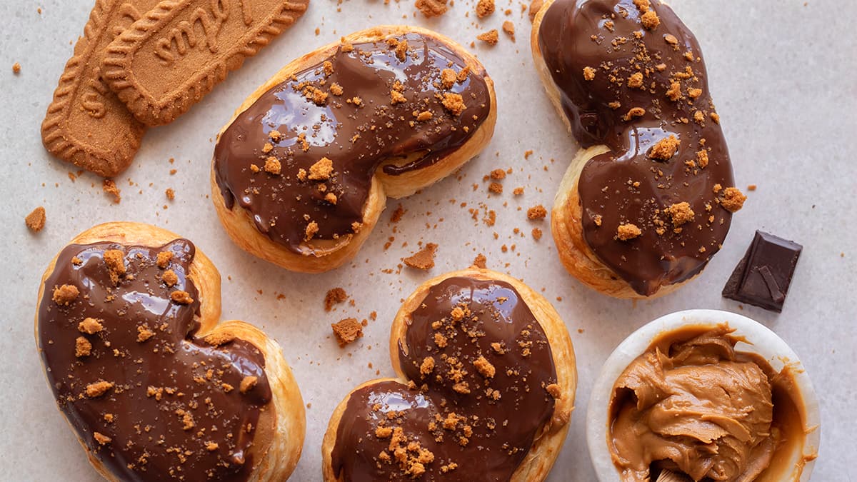 Palmeritas de crema de Lotus y chocolate en Olla GM