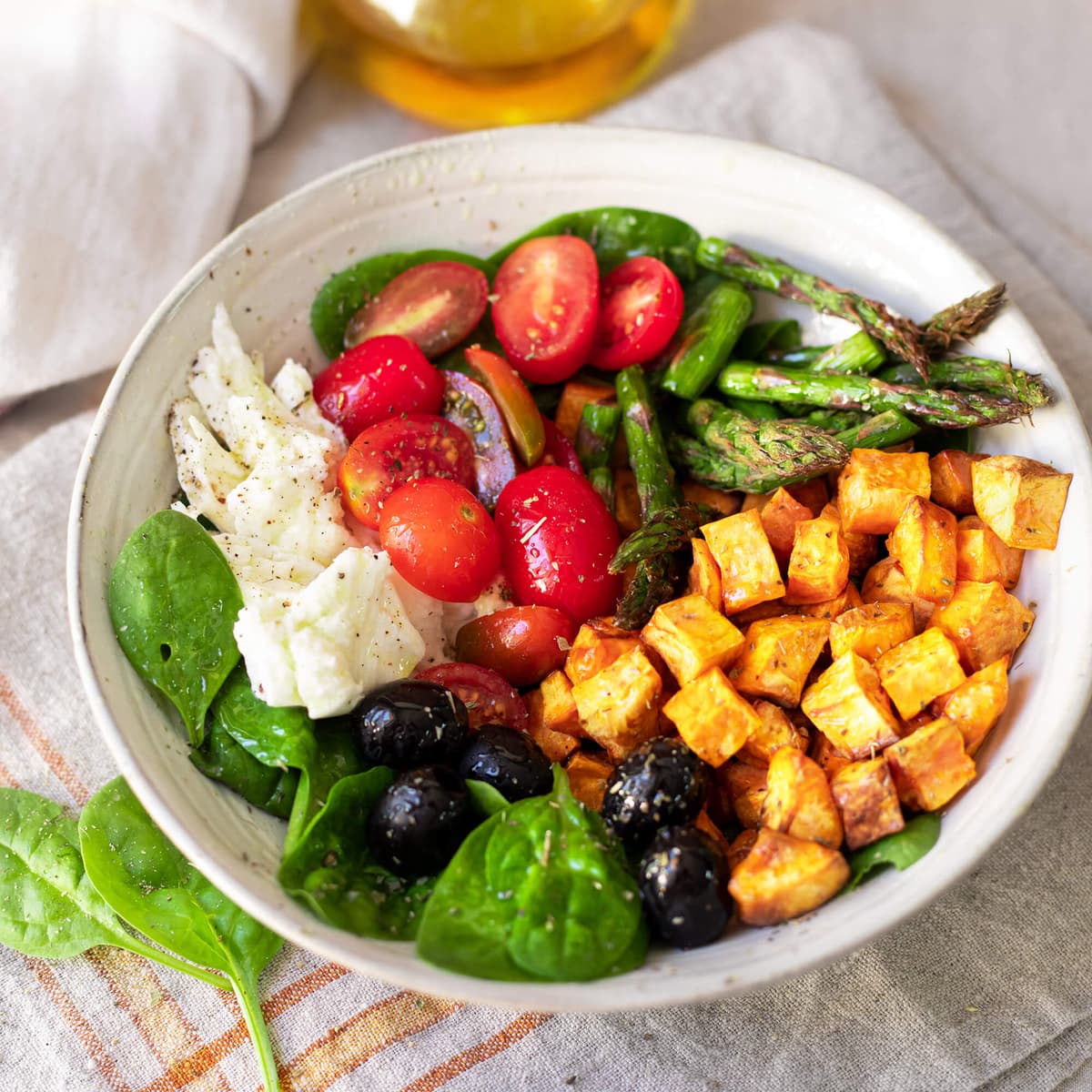 Ensalada templada de boniato y espárragos en Cecofry