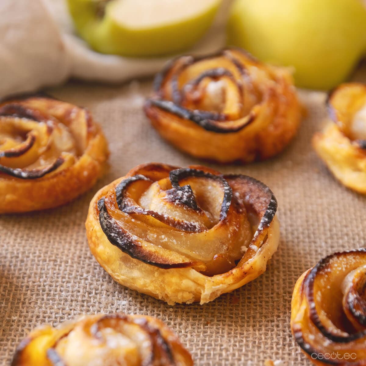 Rosas de manzana y hojaldre en Ollas GM