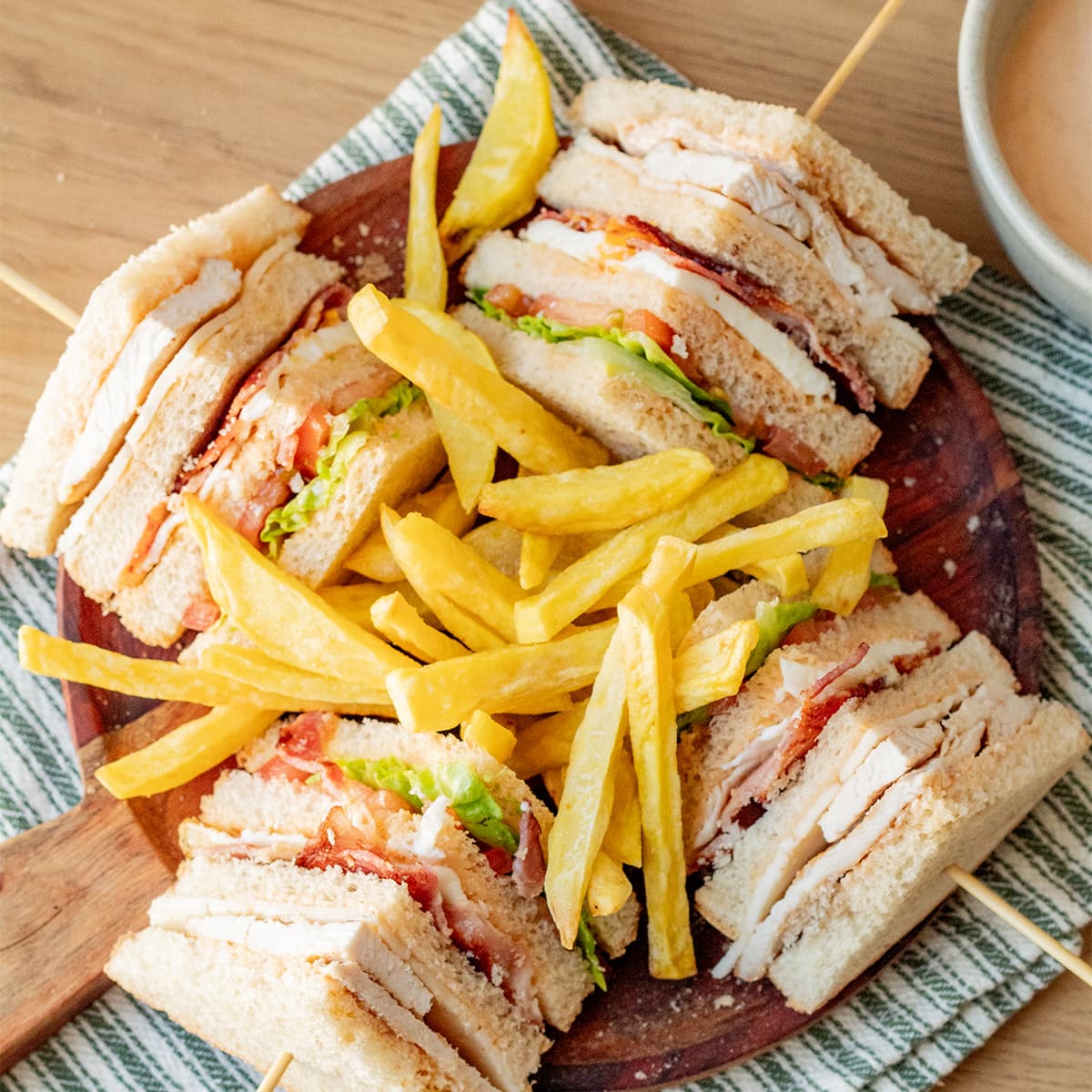 Sándwich club en Olla GM