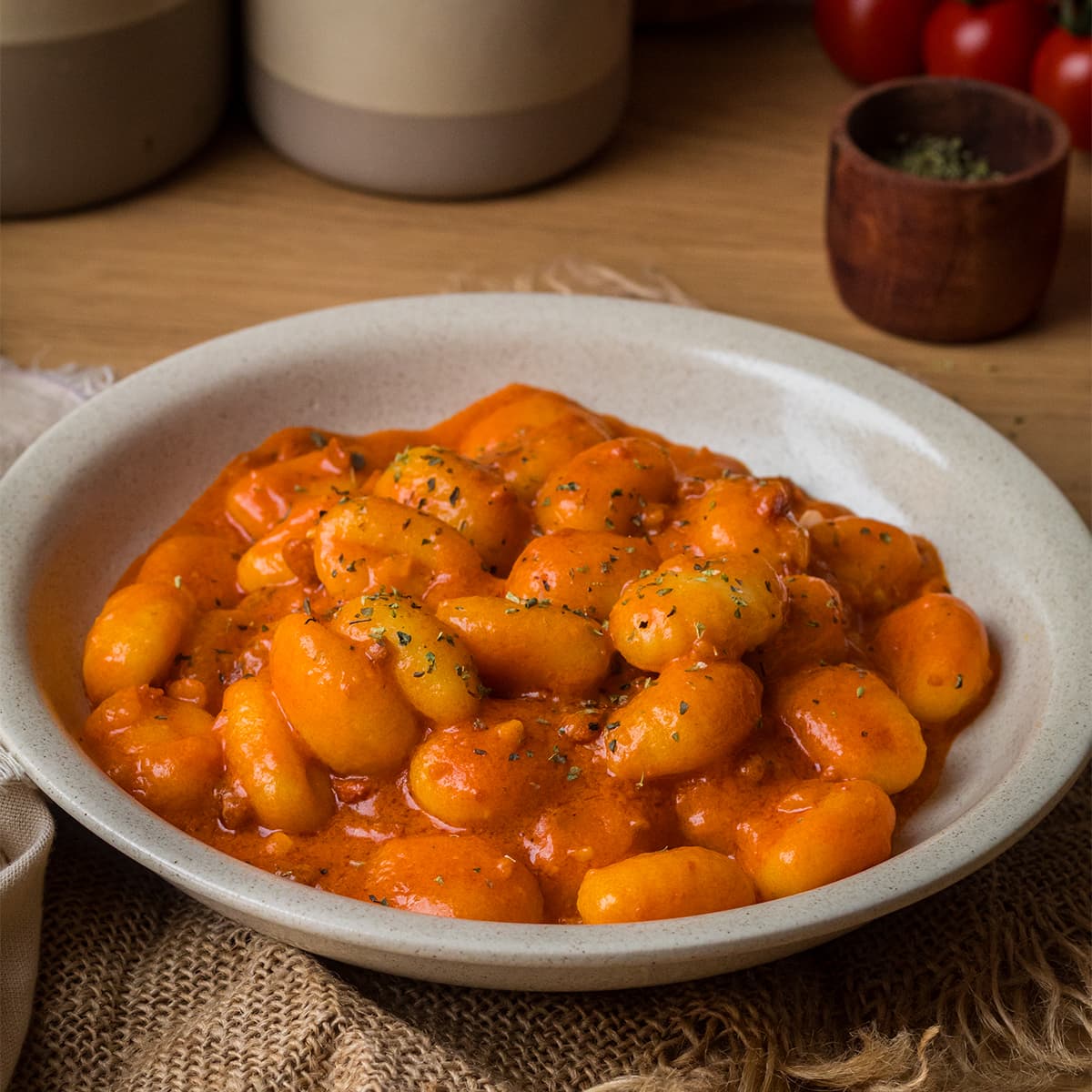 Ñoquis con tomate y chorizo en 2 pasos y en menos de 10 minutos