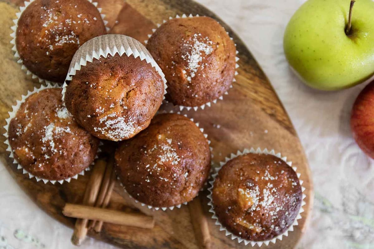 Magdalenas de manzana, miel y canela en Mambo