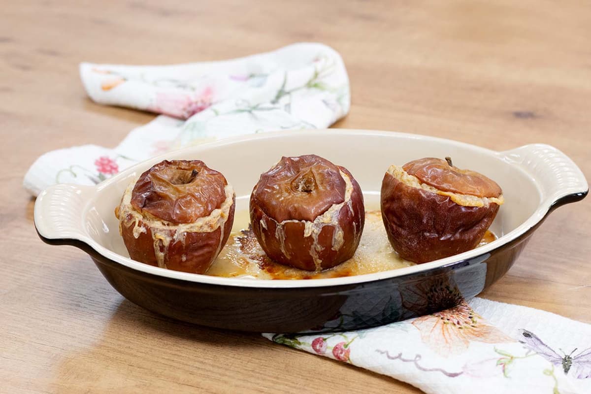 Manzanas rellenas de arroz con leche en Mambo