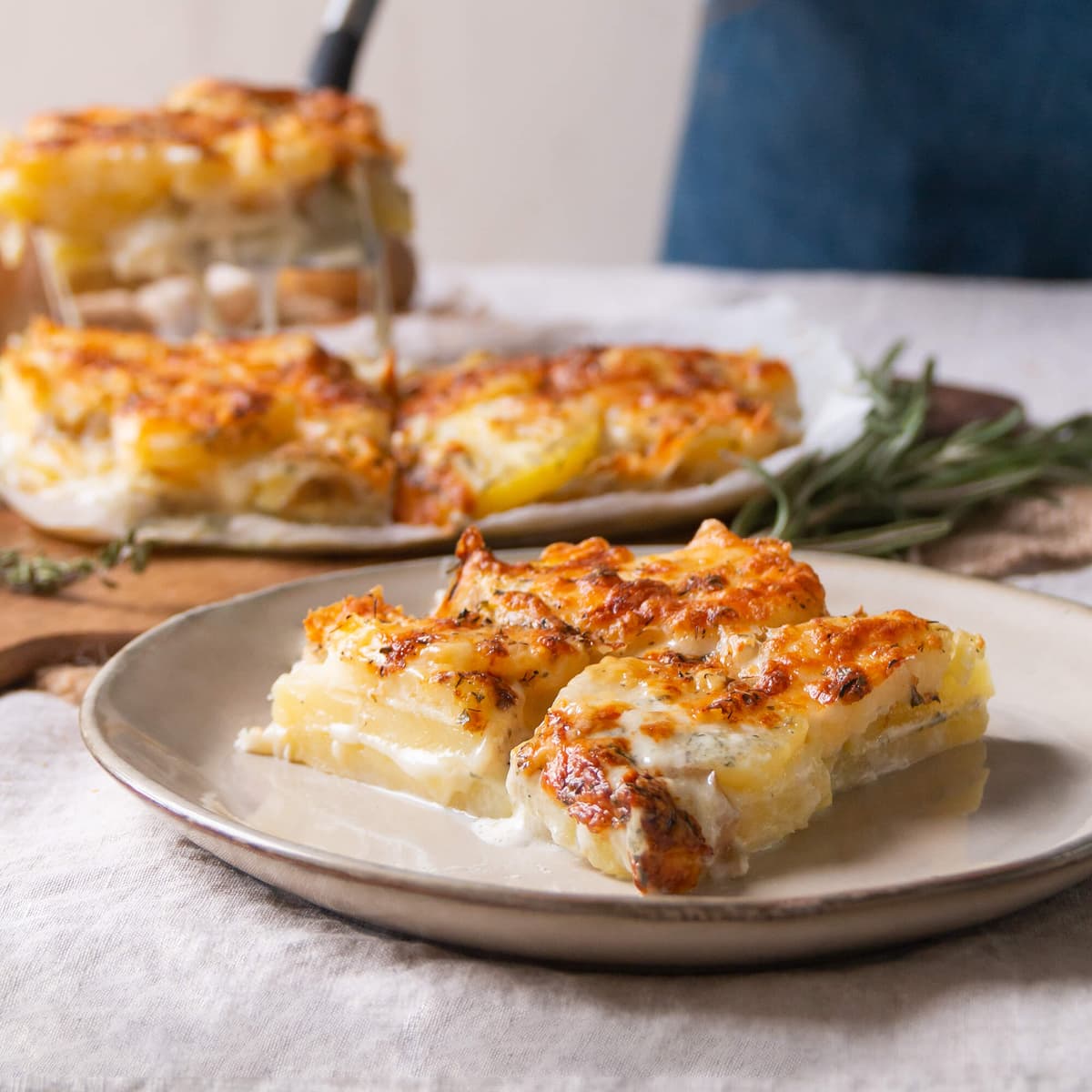 Patatas gratinadas con queso en Cecofry