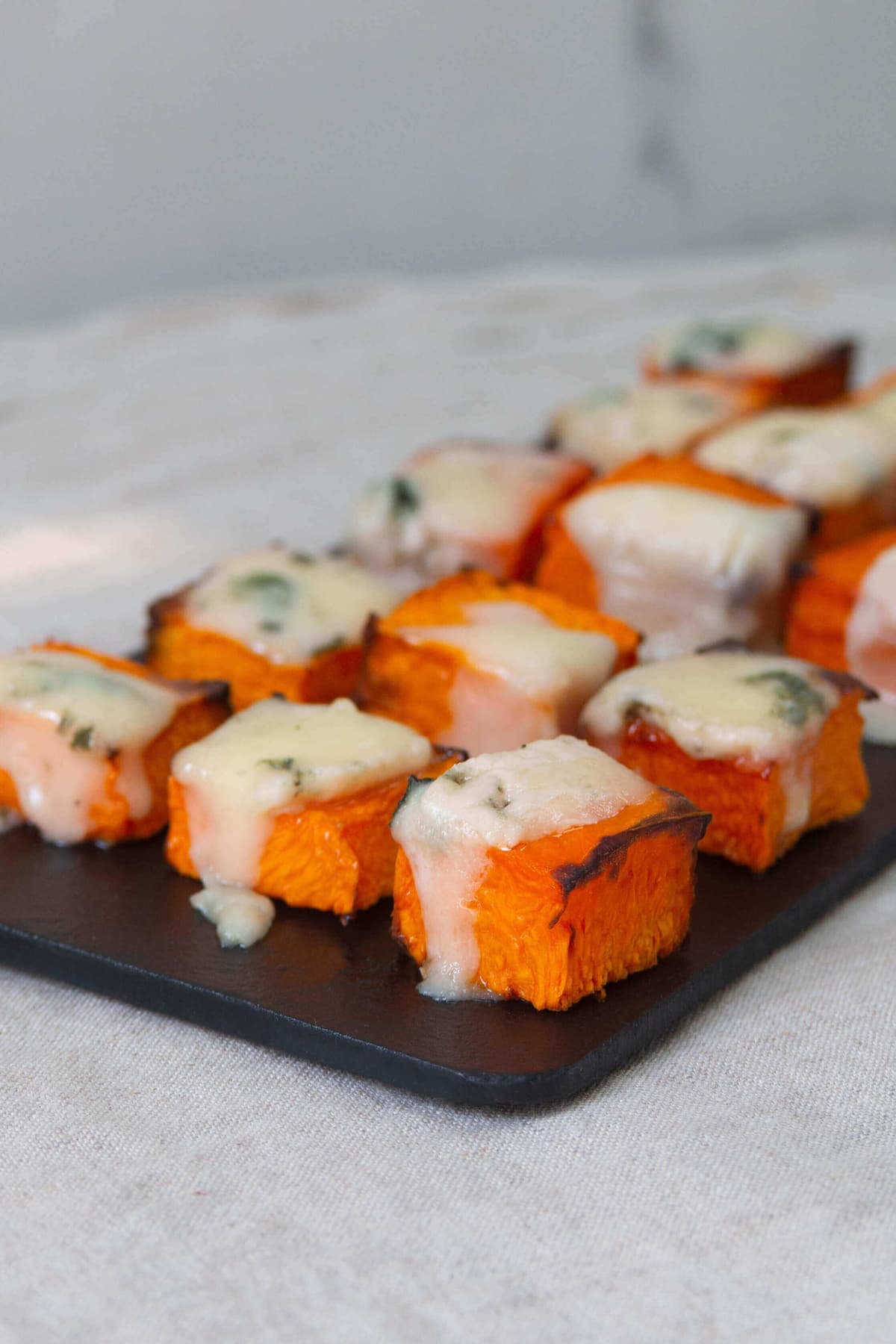 Dados de calabaza al roquefort en Cecofry