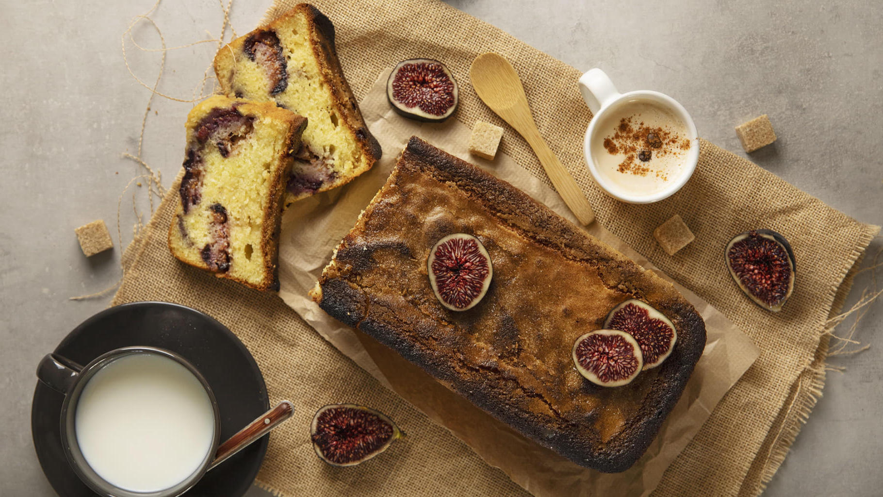 Lezbiyenlar qinlarini tikishdi