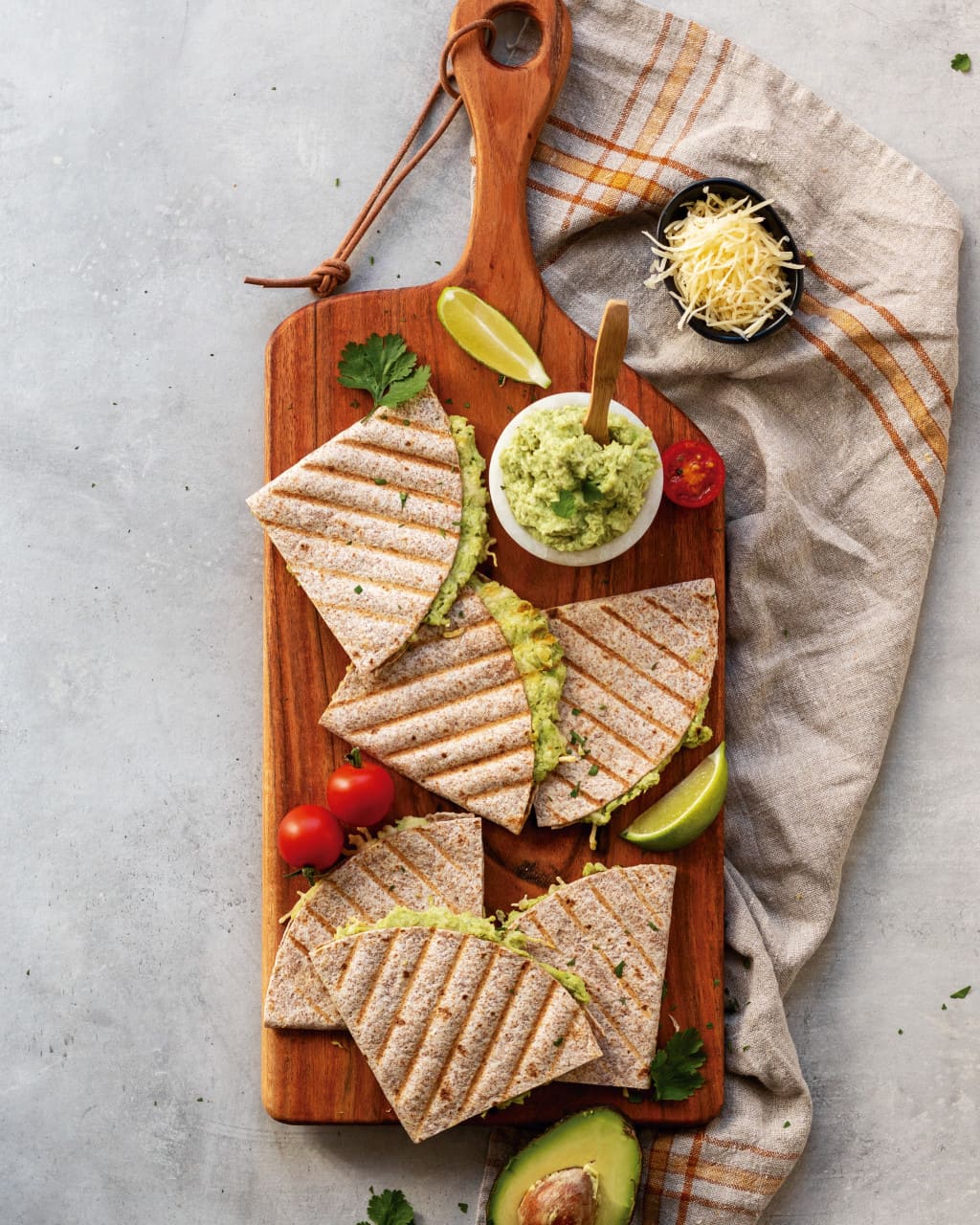 Quesadillas de aguacate y pollo Recetas Cecotec Mambo · Cecofry