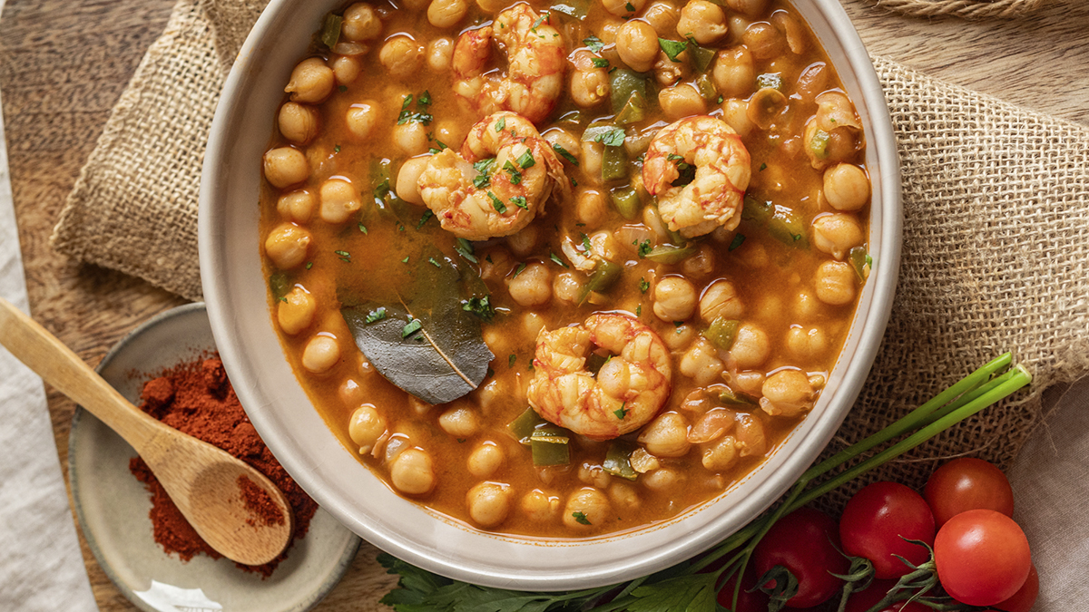 Garbanzos con langostinos en Mambo